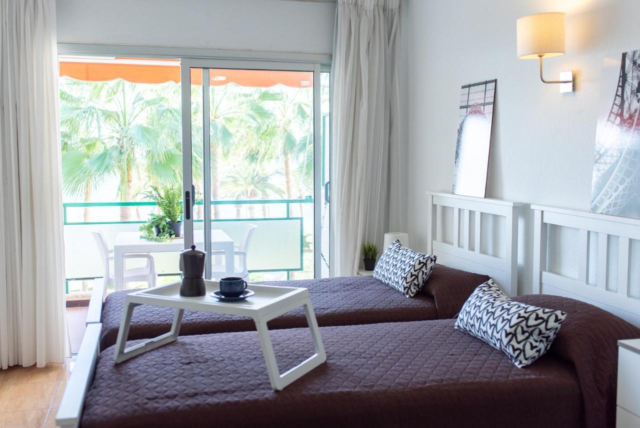 Appartement Comodoro Cristianos Beach Vivienda Vacacional à Los Cristianos  Extérieur photo