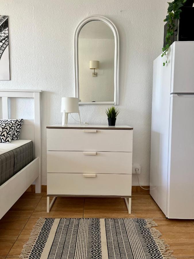 Appartement Comodoro Cristianos Beach Vivienda Vacacional à Los Cristianos  Extérieur photo