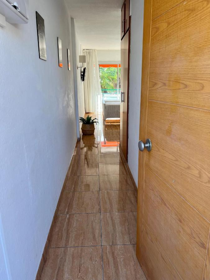 Appartement Comodoro Cristianos Beach Vivienda Vacacional à Los Cristianos  Extérieur photo